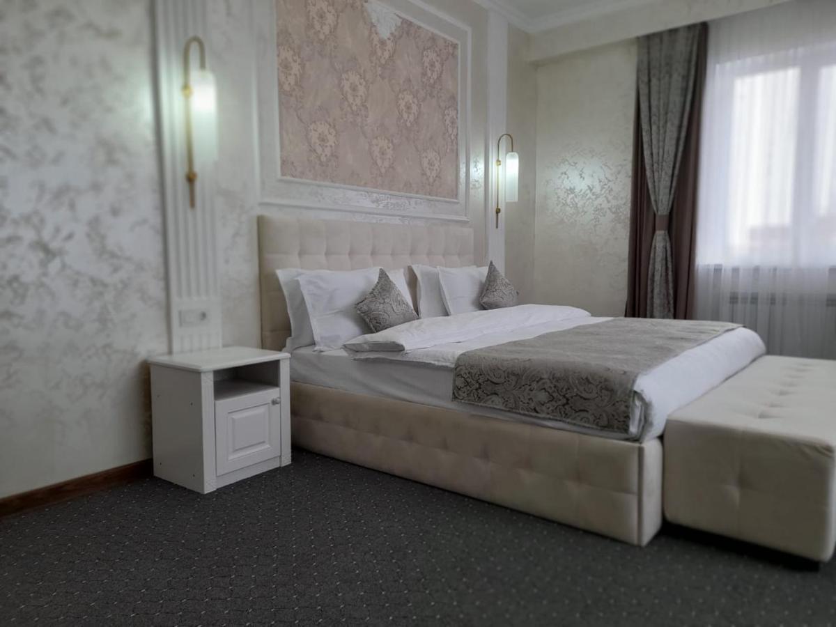 Dora Hotel Simkent Buitenkant foto