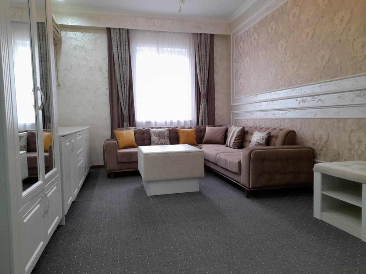 Dora Hotel Simkent Buitenkant foto